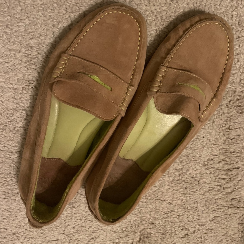 Johnston & Murphy tan suede loafers